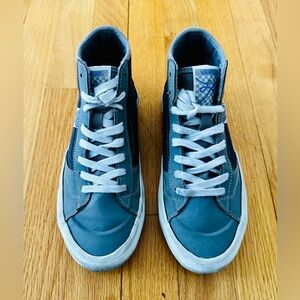 Vans Off the Wall Women’s High-Top Sneakers Gray w Black/White Accents Size 5.5
